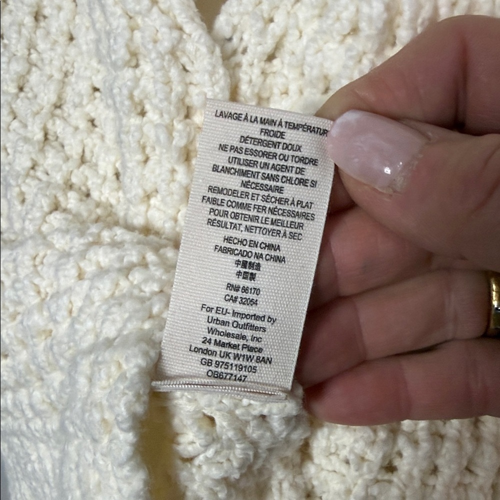 Free People Cream Knit Sky Scrapper Hi Low Cowlneck Sweater Size Small - Picture 8 of 8